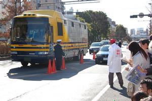 馬運車も通ります