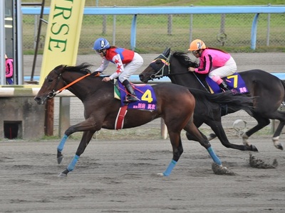 別府真衣が先頭でゴール